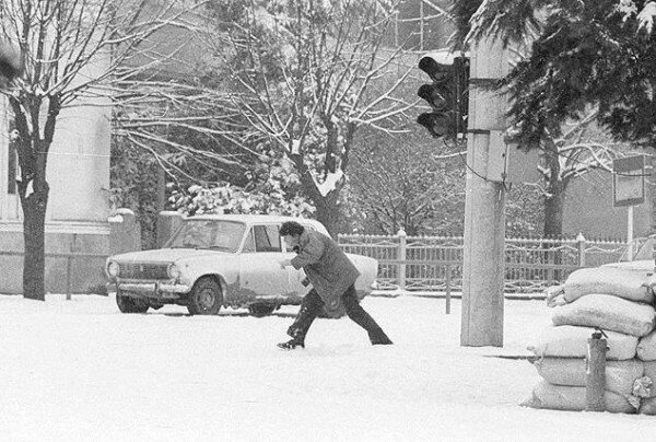 Исторические фотографии Сварцевича Владимира о событиях января 1991года.