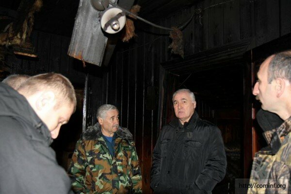 Руководство Южной Осетии осмотрело пострадавшее от пожара здание Дзауской школы-интерната