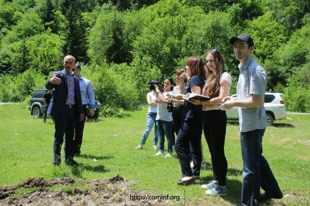Представители югоосетинских СМИ посетили Дзауский район республики