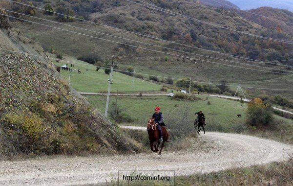 Конные скачки в Джерском ущелье. Возрождение национальных традиций