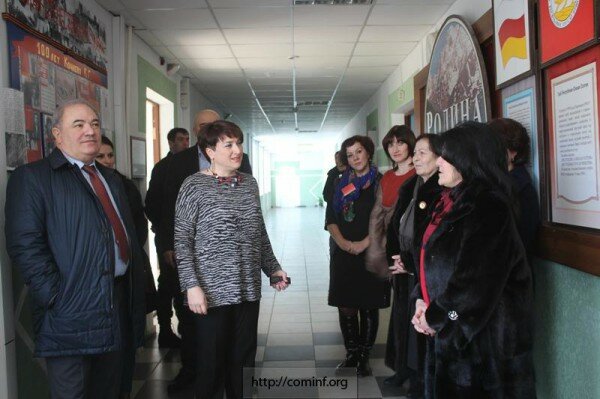 Председатель Правительства Южной Осетии проинспектировал качество питания в школах города