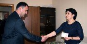 Алану Гаглоеву вручили удостоверение кандидата в президенты