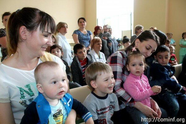 Сотрудники ДДТ организовали праздник детства для маленьких пациентов Детской республиканской больницы Государства Алания