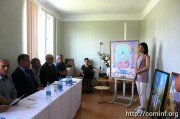 Президент Южной Осетии ознакомился с работами выпускников Цхинвальского худучилища