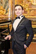 Шота Чибиров стал обладателем премии Международного конкурса молодых оперных певцов