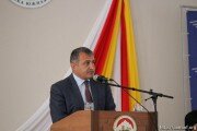 Бибилов: в Южной Осетии необходимо наладить взаимодействие между школами и вузом