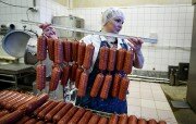 "Известия": Минздрав поддержал введение налога на колбасные изделия