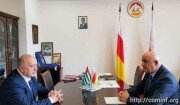 В Цхинвале обсудили взаимодействие с Сухумом на международной арене