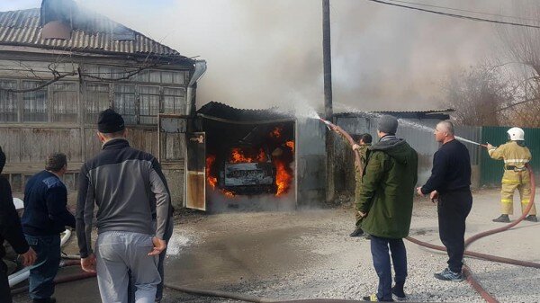 В Цхинвале сгорела машина, пострадавших нет, - МЧС
