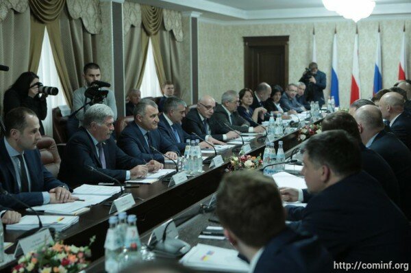 Россия будет делать все, чтобы поддерживать экономическое развитие Южной Осетии, – Мутко