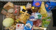 Более тридцати малоимущих семей в Цхинвале получили продукты питания