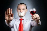 Россия: в стране вступил в силу запрет на продажу алкоголя