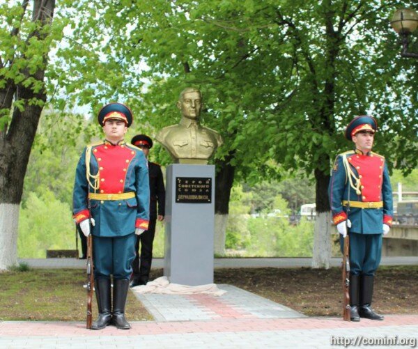 Поручение президента выполнено: открытие бюста Георгию Беруашвили состоялось в Цхинвале