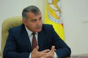 Президент Южной Осетии вернулся к обычному графику работы
