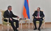 Шойгу проинформировал Пашиняна о конкретной задаче Путина по Карабаху
